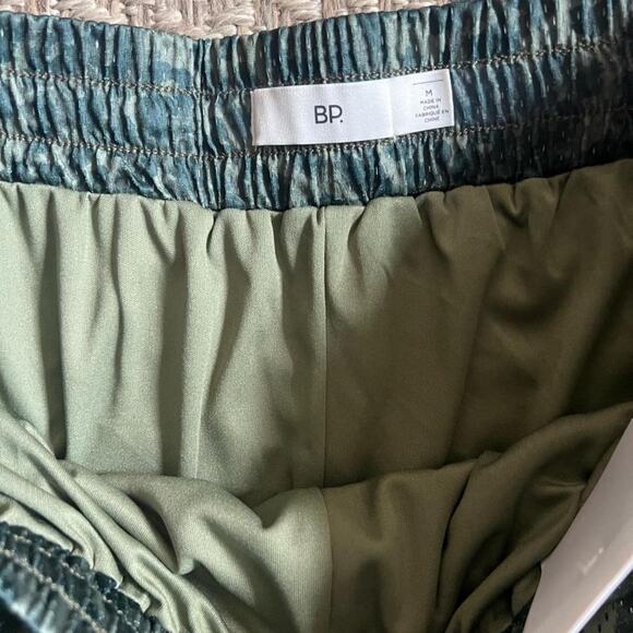 Bp shorts NWT sz M - Picture 3 of 3
